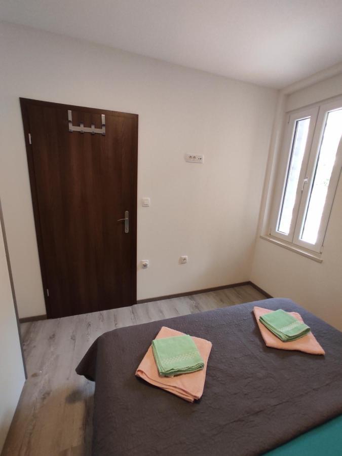 Apartment Ravnice Omiš Exterior foto