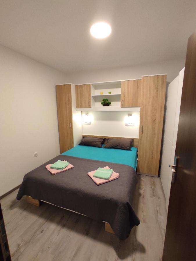Apartment Ravnice Omiš Exterior foto